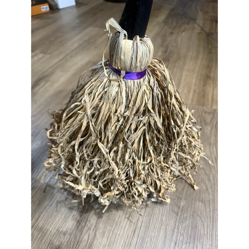 Halloween Musical Enchanted‎ Witches Broom 4 Foot Animated w/Eerie Music VIDEO - Picture 6 of 6